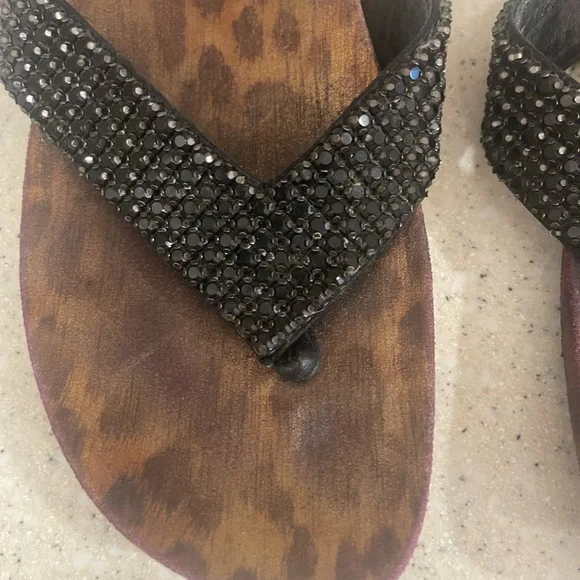 Pelle Moda Black Rhinestone Thing Flop Flop Sandal size 7.5 - Picture 7 of 10
